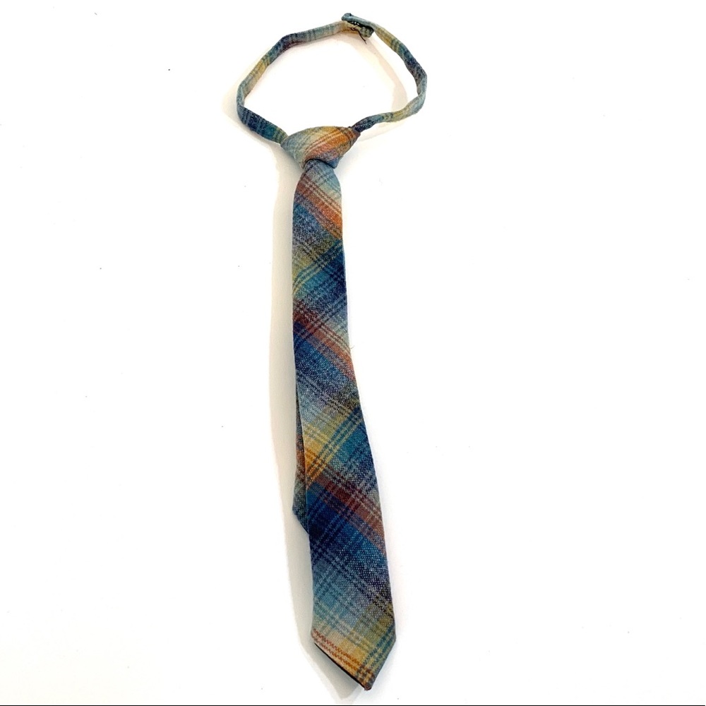 Wool plaid tartan tie for little boys. Matching